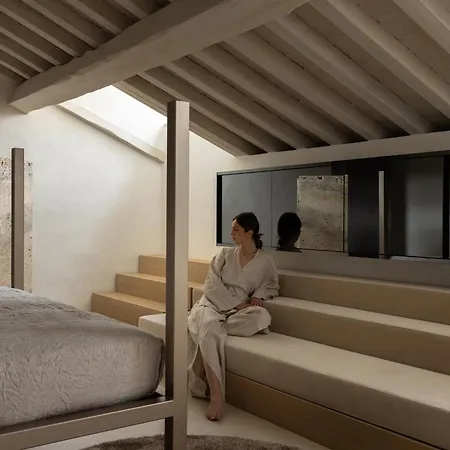 Nomos Hotel