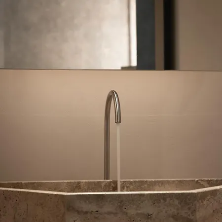 Hotel Nomos 5*
