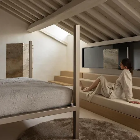 Nomos Hotel 5*