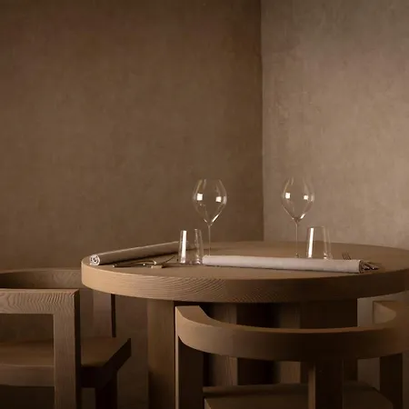 Hotel Nomos 5*